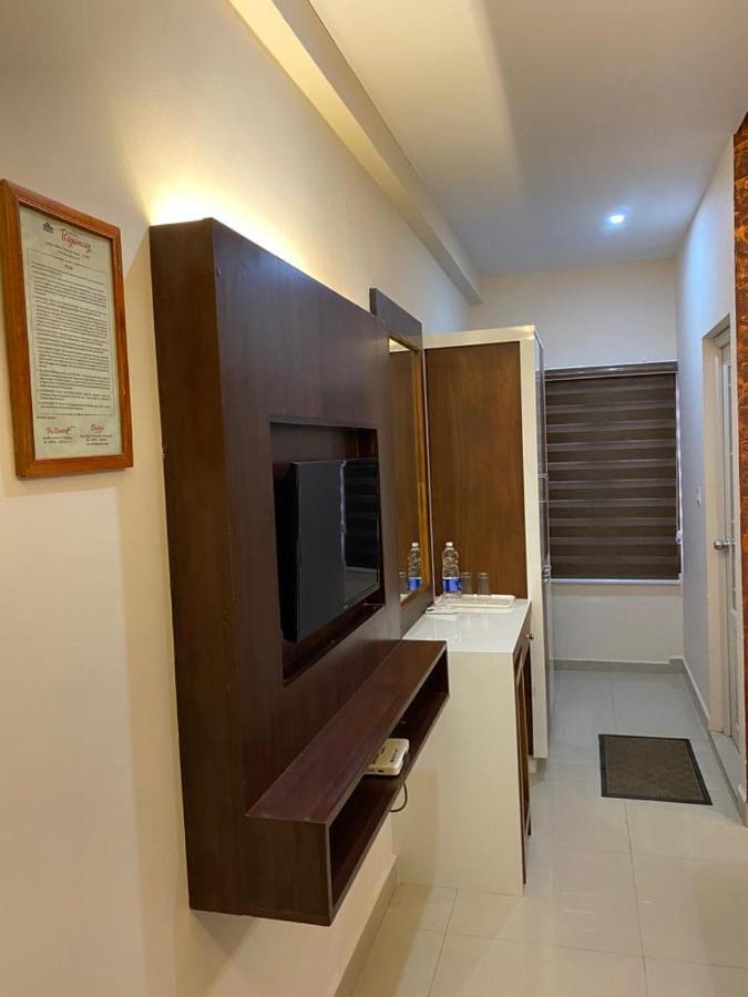 Hotel Issacs Regency Sultan Bathery Zewnętrze zdjęcie